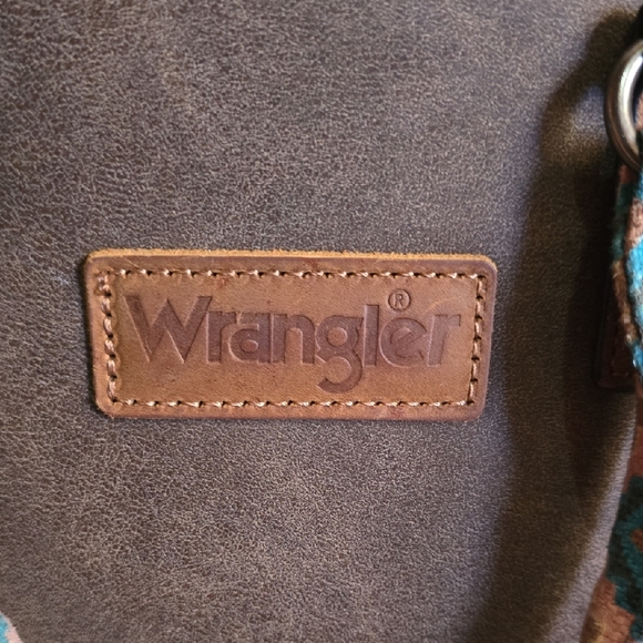 Wrangler Dark Brown Tote with Patterned Strap - Picture 2 of 9
